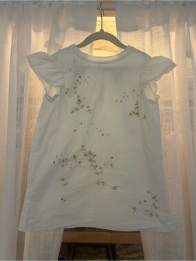 Bonpoint White Floral Appliqué Ruffle Sleeve hand embroidered dress or tunic